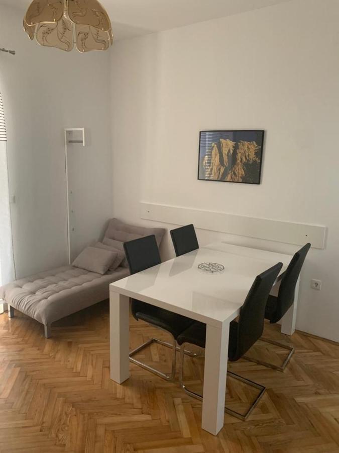 Apartmani Mm Starigrad Paklenica Exterior foto