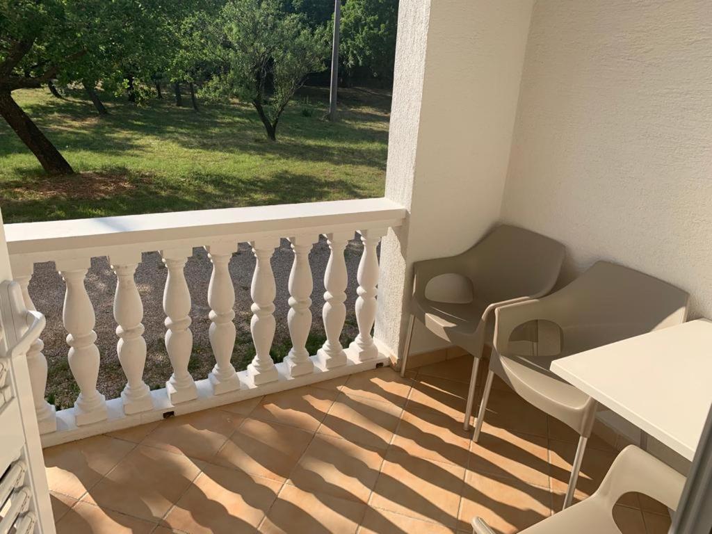 Apartmani Mm Starigrad Paklenica Exterior foto